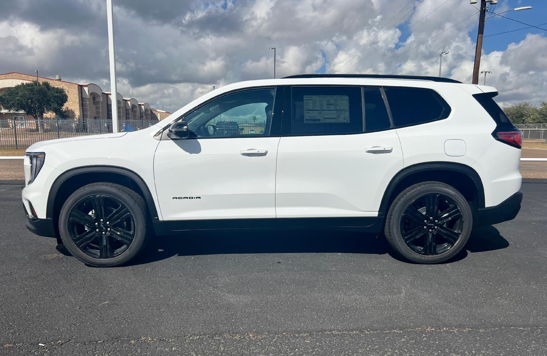 2027 GMC Acadia Elevation