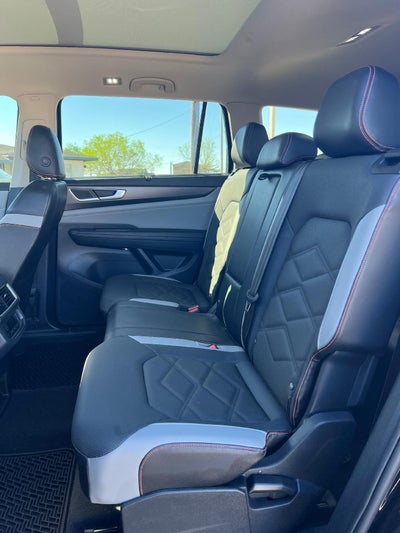 2024 Volkswagen Atlas 2.0T Peak Edition SEL