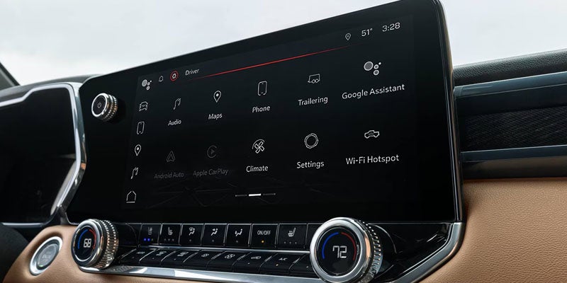 infotainment system in GMC Canyon